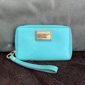 Marc Jacobs Women's Std Supply Wristlet Mint Green Leather Wallet Zip Around